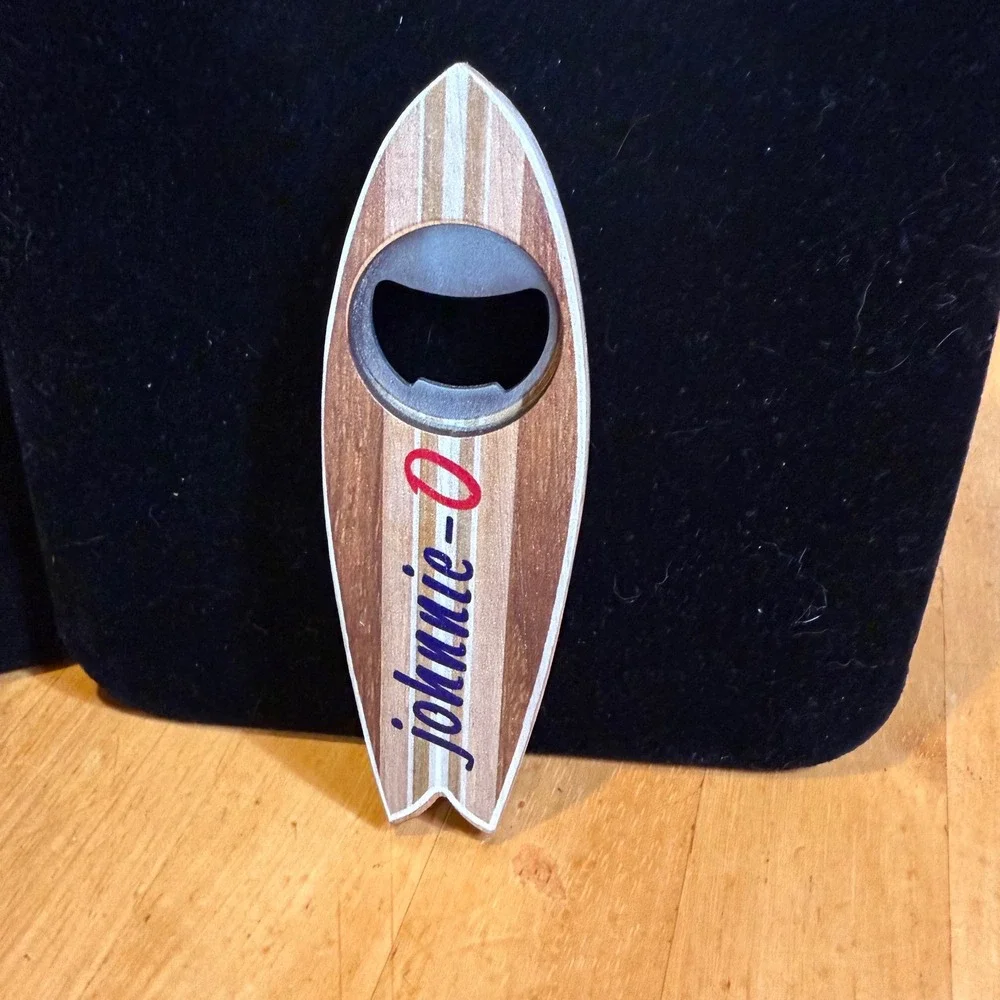 Johnnie-O Surfboard Bottle Opener Wood Grain Striped Coastal‎ Bar Tool Brown